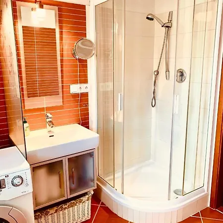 Klara. Center. Free Parking Apartment *