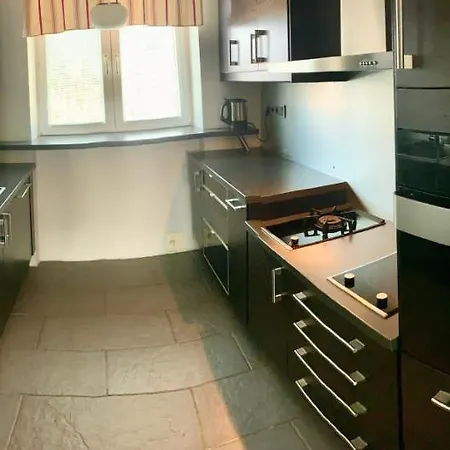 Klara. Center. Free Parking * Lipótszentmiklós