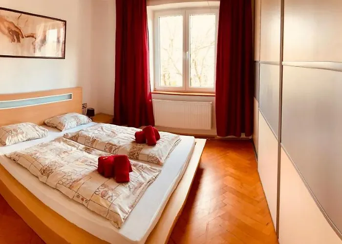 Klara. Center. Free Parking Appartement